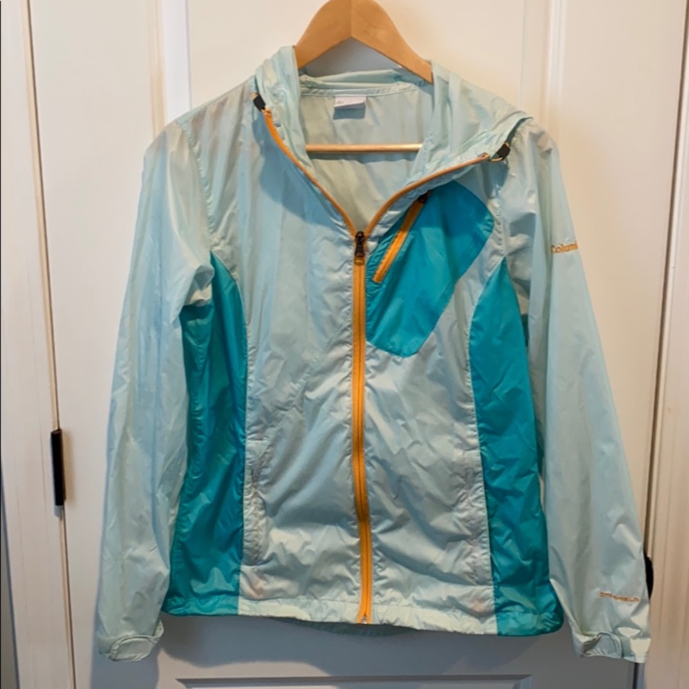 Columbia Lightweight Water Resistant Jacket
